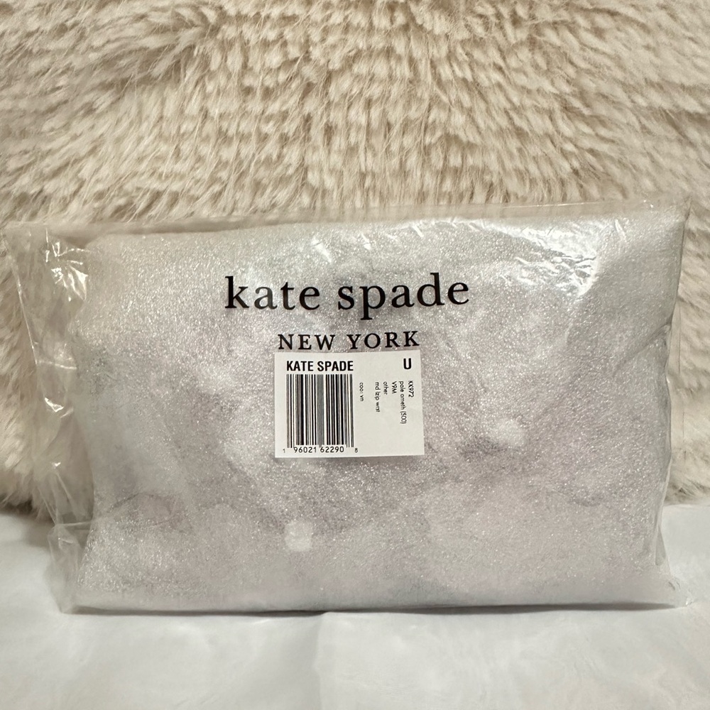 Kate Spade Flora flower medium L-zip wristlet - Picture 4 of 7